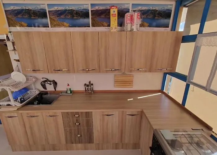 Sal's Pizza Penthouse